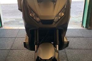 XADV-750