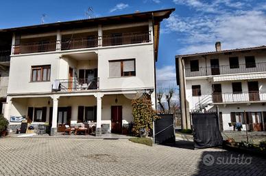 CASA SEMINDIPENDENTE A ROMANO CANAVESE