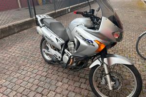 Honda transalp 650 xl moto da viaggio