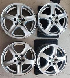 N6 cerchi in lega 15 pollici 5x100