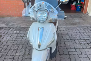 PIAGGIO BEVERLY 300