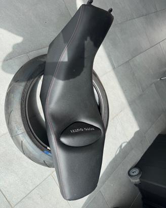 Sella motoguzzi v85 tt