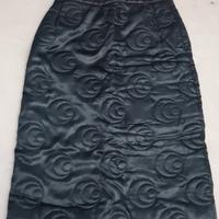 Gonna in raso nero trapuntata