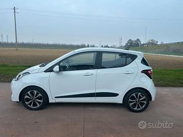 auto hyundai i10  1.0 benzina