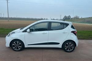 auto hyundai i10  1.0 benzina