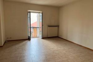 APPARTAMENTO non Arredato