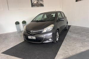 TOYOTA Yaris 1.0 5 porte Lounge