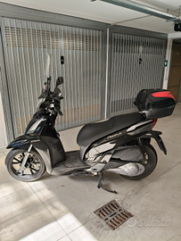 Kymco People GTI 200