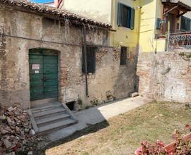 Casa da restaurare