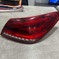 Fanalino difettoso post dx parte esterna cla w118