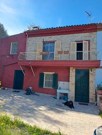 RIF 279 Porzione di casa a Loreto Aprutino