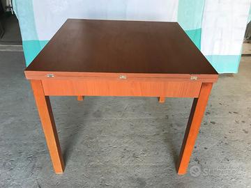 Tavolino da cucina in legno