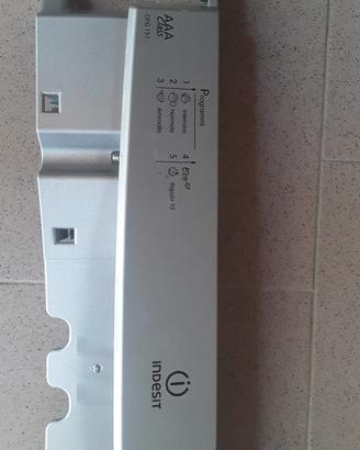 lavastoviglie Indesit DFG 151