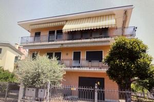 2 appartamenti indipendenti con giardino