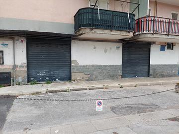 LOCALE COMMERCIALE* 100 Mq* VIA BENEVENTO