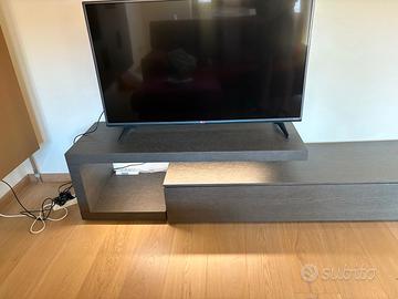 Mobile TV di design con luce integrata