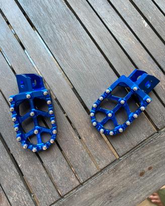 Pedane universali blu