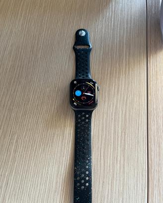 Apple Watch serie 11 46mm grigio siderale