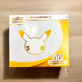 Pokemon Set Allenatore Fuoriclasse 30º ETB ITA