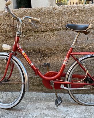 Bicicletta da donna vintage marca Vicini, anni 70.
