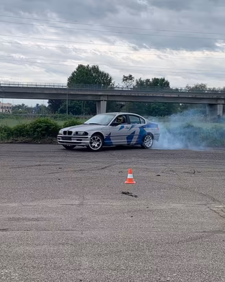 Bmw E46 325i Drift