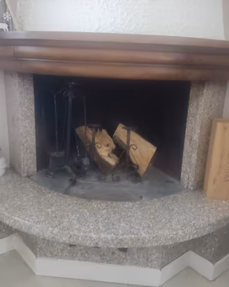 caminetto a legna Edilkamin angolare