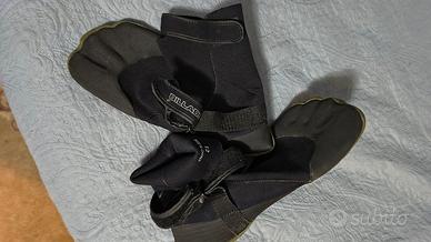Surf Boots - Calzari 3mm Black Billabong Size 12