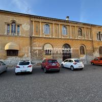 CINQUE LOCALI SIGNORILE AUTONOMO