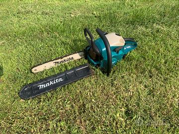Motosega professionale Makita 43cc