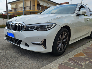 BMW Serie 3 Touring Xdrive Luxury - 2019