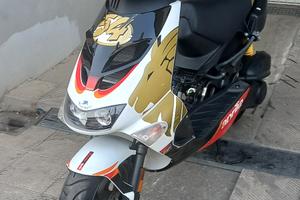aprilia sr