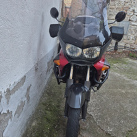 Honda Varadero 1000 cc con tris valige