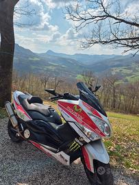 t max
