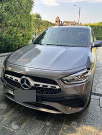MERCEDES GLA 200d premium AMG line