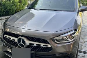 MERCEDES GLA 200d premium AMG line