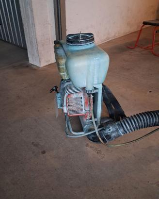 Atomizzatore a spalla efco AT 8000