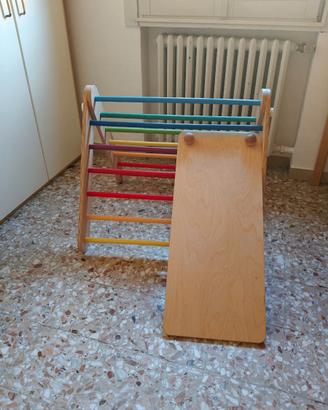 Triangolo di pikler con rampa