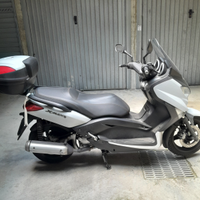 Yamaha xmax 250