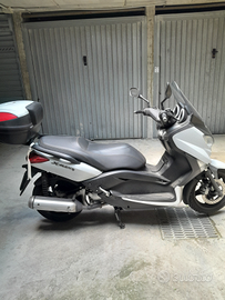 Yamaha xmax 250