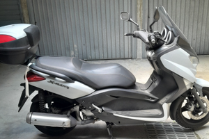 Yamaha xmax 250