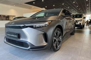 TOYOTA bZ4X EV 218 CV Lounge AWD