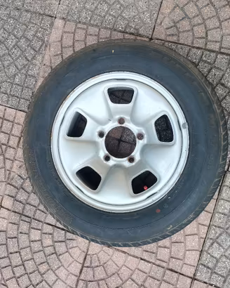 Set da 4 cerchi + gomme per Suzuki Vitara V6