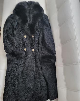 Pelliccia di persiano nero