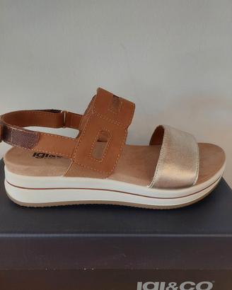 sandalo