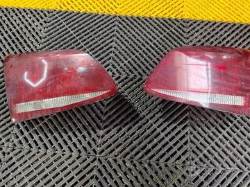 fanali cofano posteriore Passat b7 station wagon