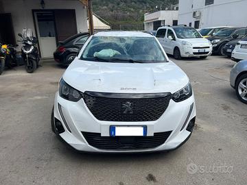 Peugeot 2008 BlueHDi 130 S&S EAT8 Allure