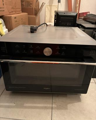 Forno a microonde Whirpool 6th sense