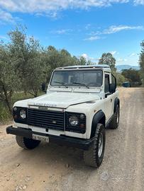 Land rover defender 90