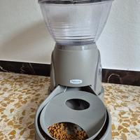 Distributore automatico di cibo per gatti o cani 