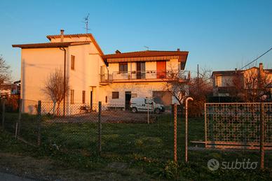 Cona: casa indipendente